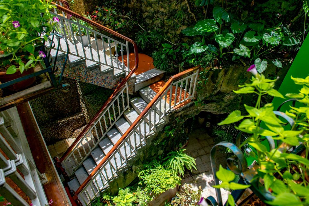 Yangshuo Hillside Garden Hotel Exterior foto